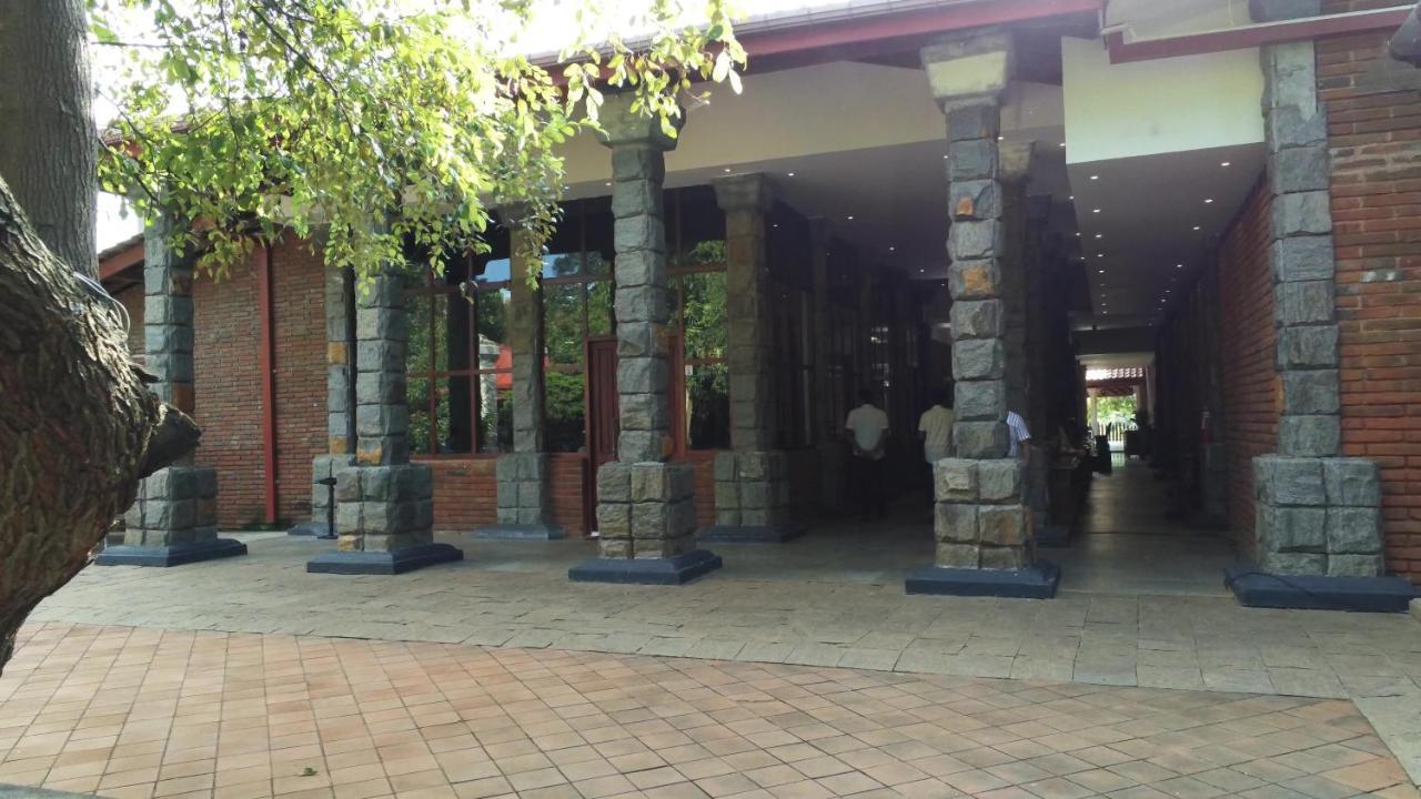 Avasta Resort And Spa Anuradhapura Luaran gambar