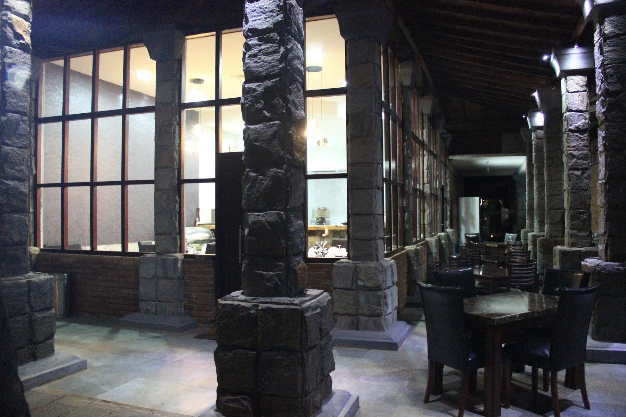 Avasta Resort And Spa Anuradhapura Luaran gambar